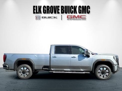 New 2026 GMC Sierra 2500 Denali w/ Denali Reserve Package AWD/4WD image 3
