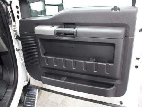 Used 2016 Ford F250 Lariat w/ Chrome Package AWD/4WD image 25