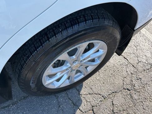 Certified 2021 Chevrolet Equinox LT AWD/4WD image 18