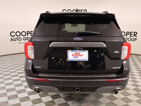 Used 2022 Ford Explorer XLT w/ Equipment Group 202A AWD/4WD image 23