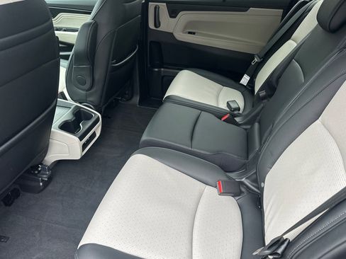 Used 2025 Honda Odyssey Elite image 15