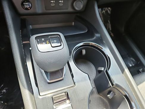 Used 2024 Nissan Rogue SV image 16