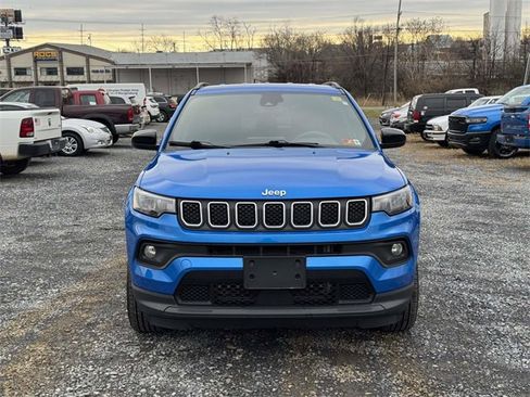 Used 2024 Jeep Compass Latitude image 23