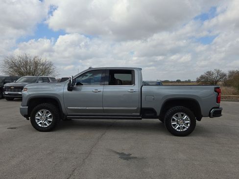 Used 2024 Chevrolet Silverado 2500 High Country w/ High Country Premium Package image 6