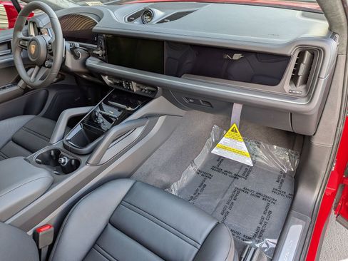 New 2026 Porsche Cayenne S image 26