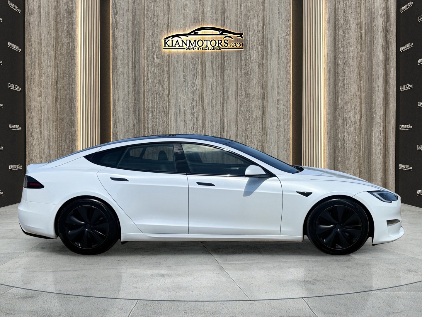 Used 2023 Tesla Model S AWD/4WD image 11