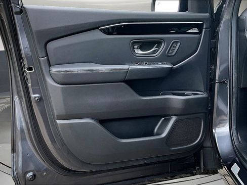 Used 2025 Honda Pilot EX-L image 20