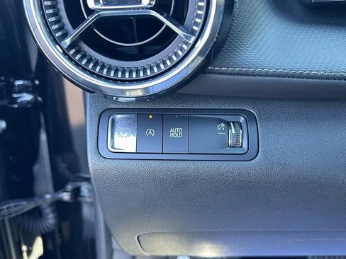 Used 2025 Chevrolet Equinox LT image 27