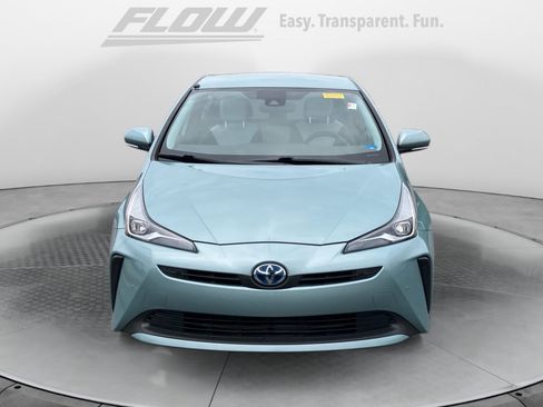 Used 2019 Toyota Prius XLE FWD image 3