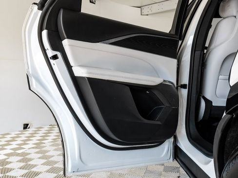 Used 2024 Cadillac Lyriq Luxury RWD image 49