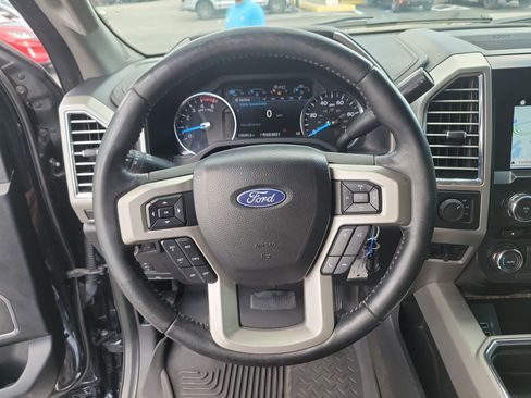 Used 2017 Ford F250 Lariat w/ FX4 Off-Road Package image 27