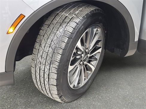 Used 2023 Lincoln Nautilus Standard image 28