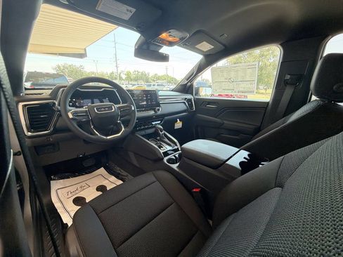 New 2026 GMC Canyon Elevation w/ Technology Package RWD image 10