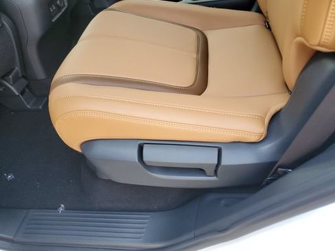 New 2026 Nissan Armada SL w/ Captain's Chari Seat Package AWD/4WD image 19