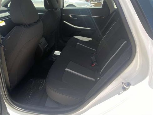 New 2025 Hyundai Sonata SE FWD image 8