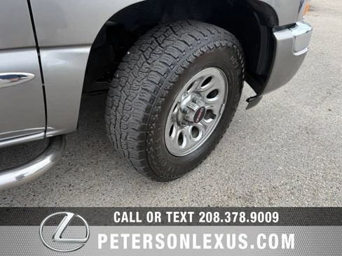 Used 2006 GMC Sierra 1500 SLE w/ Light Duty Power Package AWD/4WD image 11