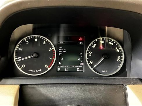 Used 2016 Land Rover LR4 HSE LUX image 12