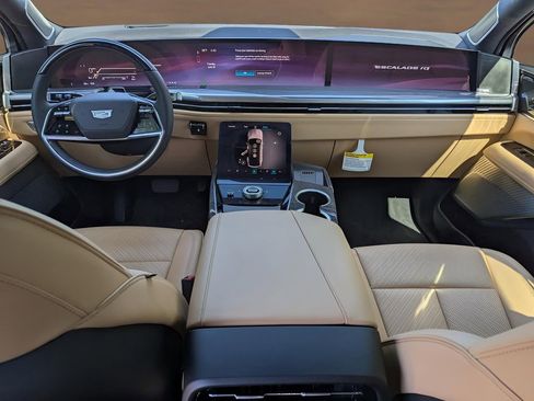 New 2025 Cadillac Escalade IQ Luxury 2 AWD/4WD image 17