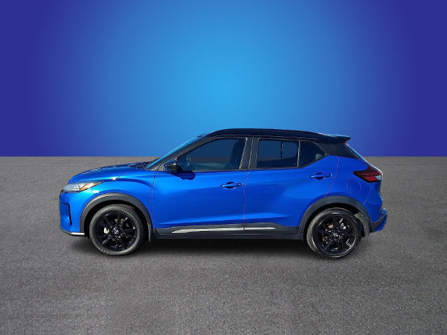 Used 2023 Nissan Kicks SR w/ SR Premium Package FWD image 7