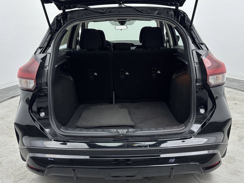 Used 2024 Nissan Kicks S image 29