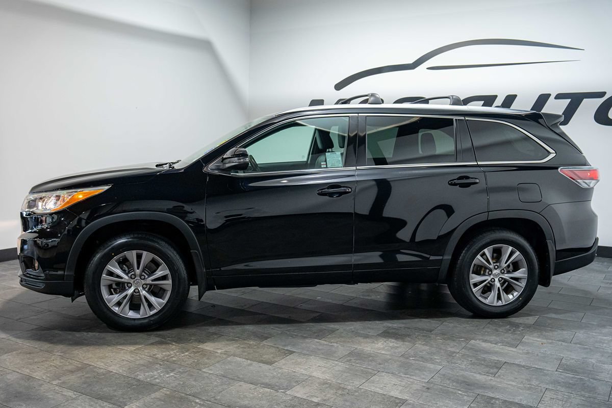 Used 2014 Toyota Highlander XLE AWD/4WD image 26