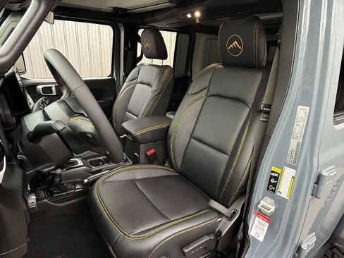 Used 2024 Jeep Wrangler Unlimited AWD/4WD image 21