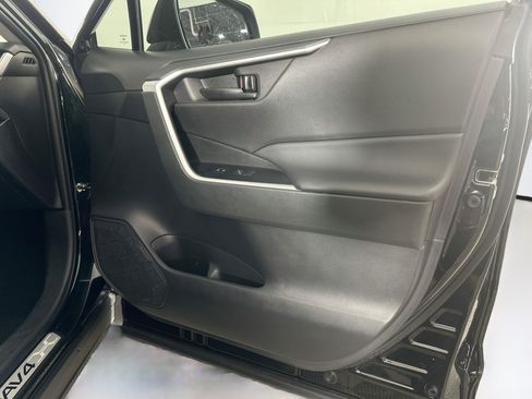 Used 2025 Toyota RAV4 LE FWD image 30