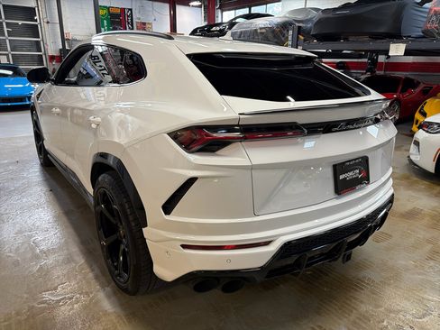 Used 2019 Lamborghini Urus image 8