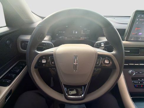 Used 2022 Lincoln Aviator Reserve w/ Elements Package Plus RWD image 11