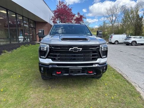 Used 2025 Chevrolet Silverado 2500 LT w/ Trail Boss Package AWD/4WD image 9