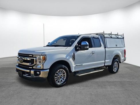 Used 2022 Ford F250 XLT w/ XLT Premium Package image 2