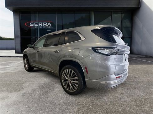 Used 2025 Buick Enclave Avenir w/ Super Cruise Package image 2