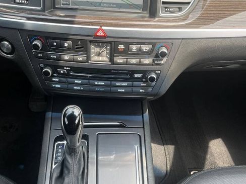 Used 2016 Hyundai Genesis 3.8 AWD/4WD image 15