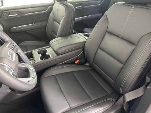 Used 2024 GMC Acadia Elevation w/ Luxury Package image 25