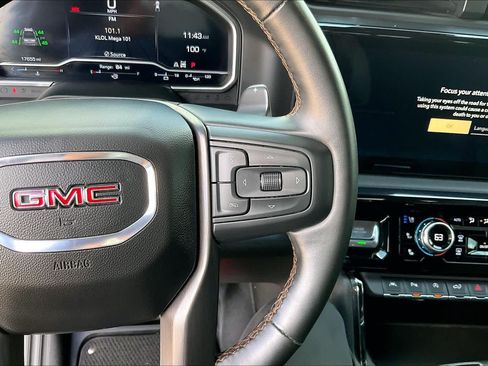 Used 2023 GMC Sierra 1500 AT4 w/ AT4 Premium Package AWD/4WD image 25