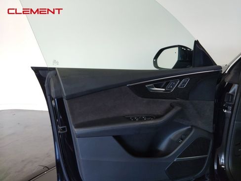 Used 2019 Audi Q8 Prestige image 25