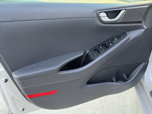 Used 2018 Hyundai Ioniq Blue image 23
