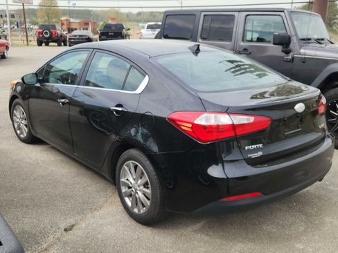 Used 2014 Kia Forte EX FWD image 2
