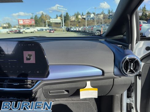 New 2026 Chevrolet Equinox EV LT image 23