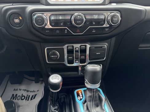 Used 2023 Jeep Wrangler Unlimited Sahara w/ Cold Weather Group image 26