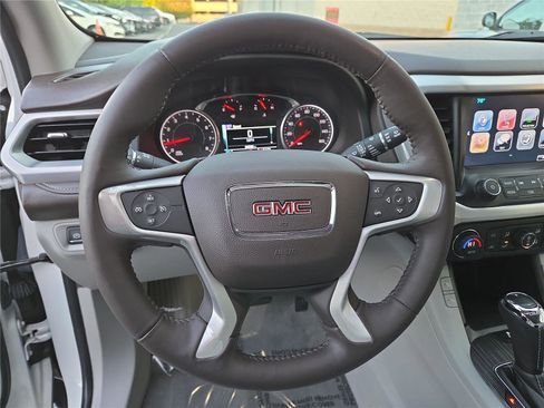 Used 2017 GMC Acadia SLT image 19