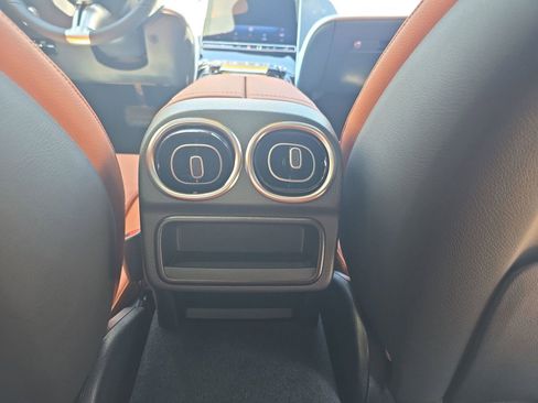 Certified 2025 Mercedes-Benz C 300 4MATIC Sedan image 23