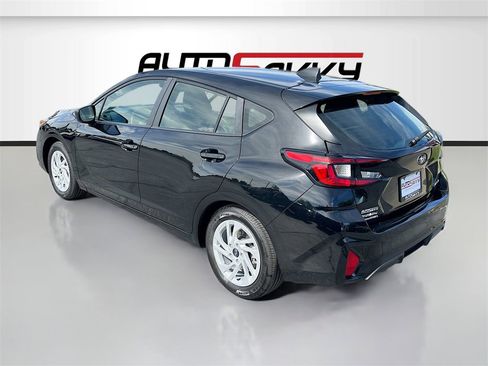 Used 2025 Subaru Impreza 2.0i image 5
