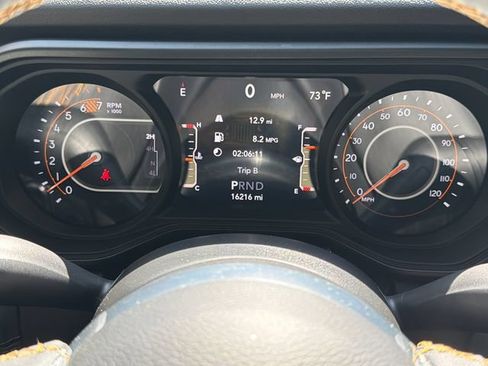 Used 2024 Jeep Wrangler Unlimited Sahara AWD/4WD image 31