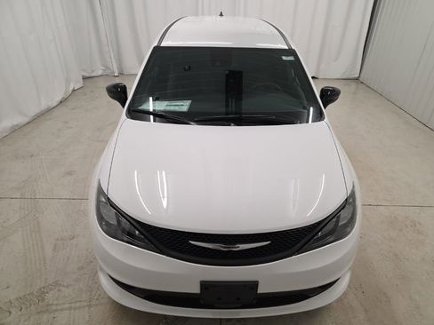 New 2026 Chrysler Voyager LX FWD image 10