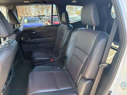 Used 2022 Honda Pilot Black Edition image 23