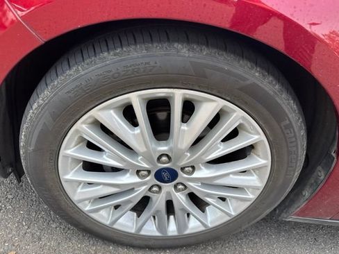Used 2016 Ford Focus Titanium FWD image 7