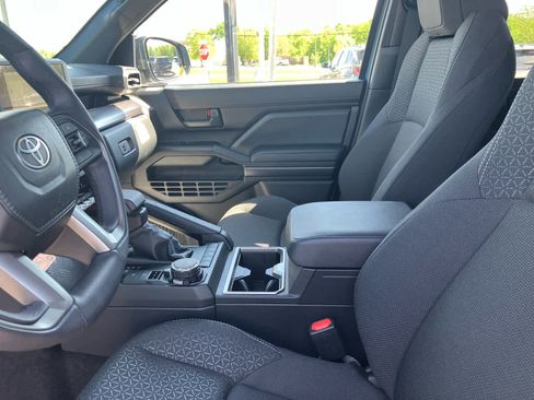 Used 2026 Toyota 4Runner SR5 AWD/4WD image 9