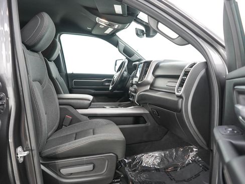 Used 2019 RAM 1500 Big Horn AWD/4WD image 11