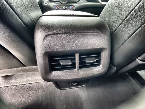 Used 2023 GMC Terrain SLT FWD image 21